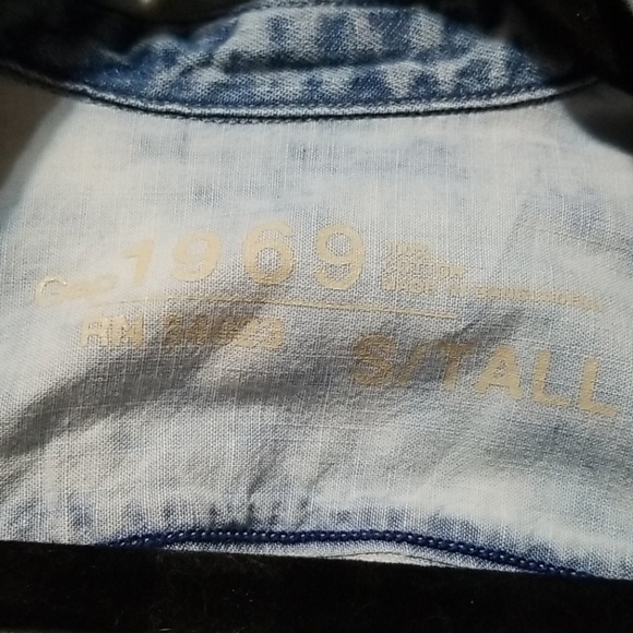 GAP blue jean shirt - Picture 7 of 9